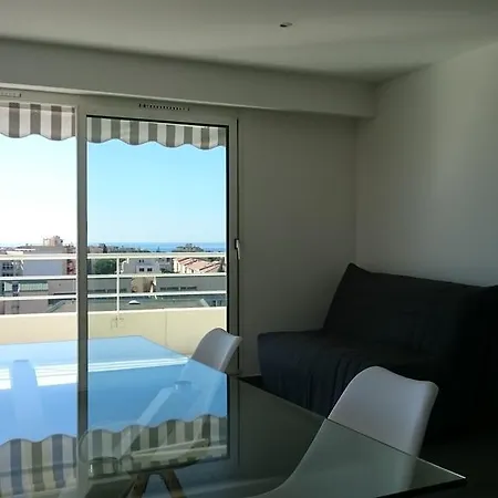 Baccarat Apartment *